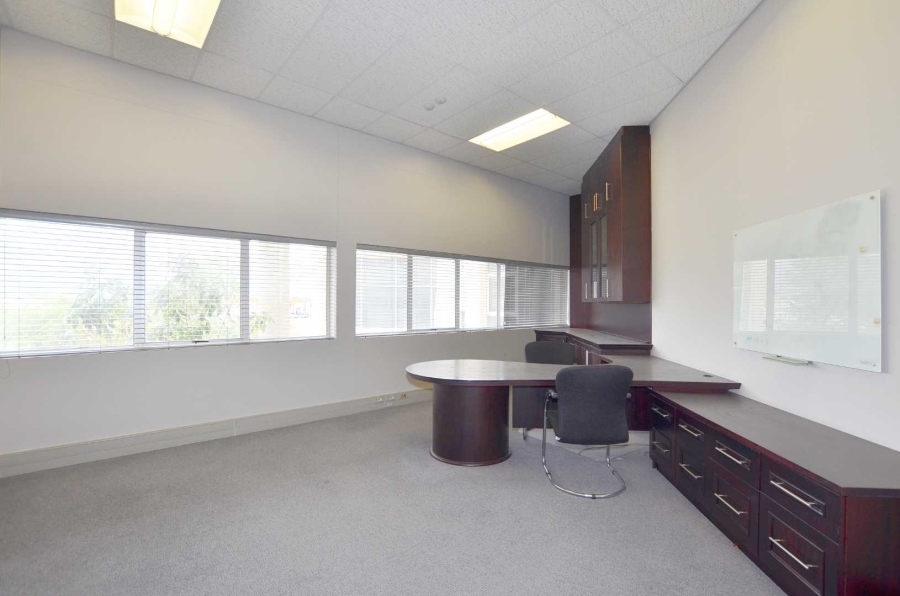 To Let Commercial Property for Rent in Dal Josafat Western Cape